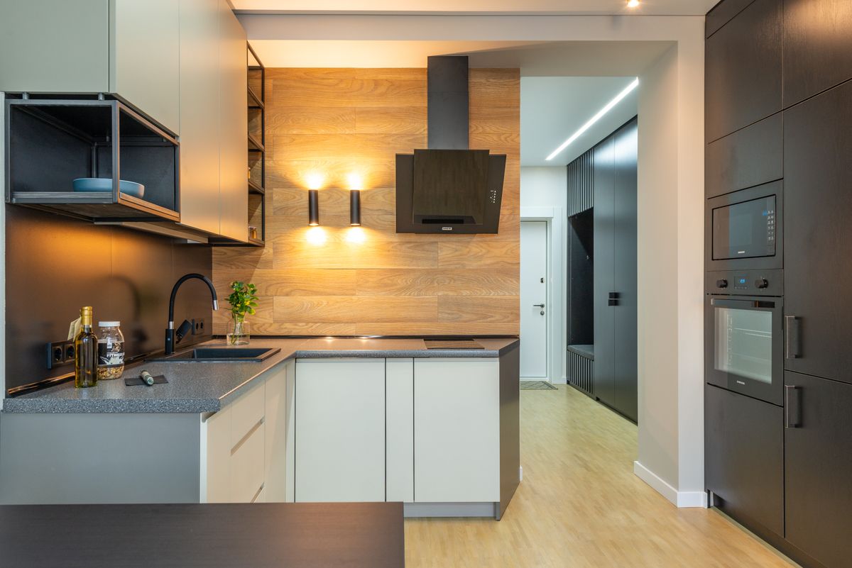Cocina moderna con horno y placa eléctrica integrados